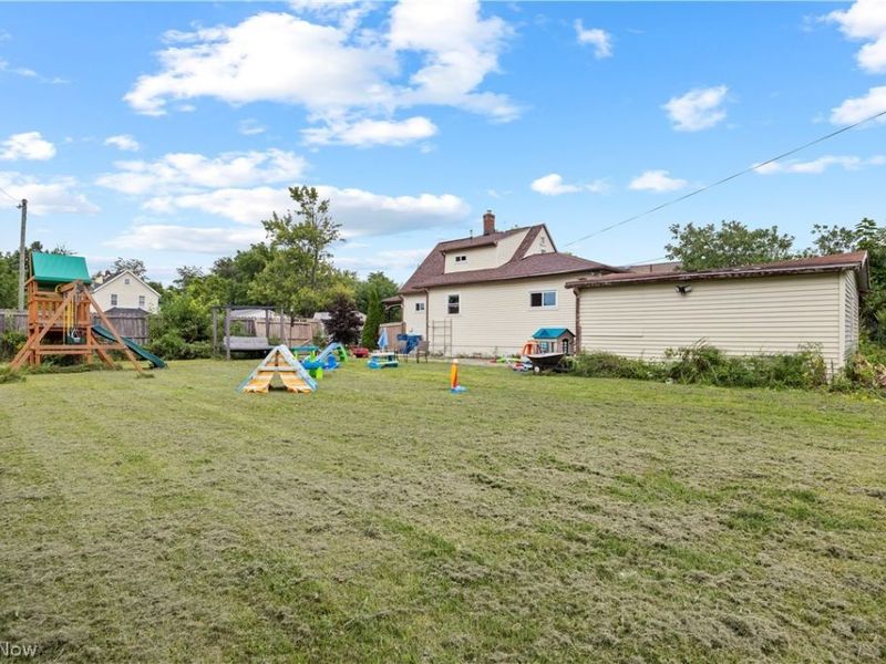 1674 E 32nd Street, Lorain, OH 44055 Photo 22