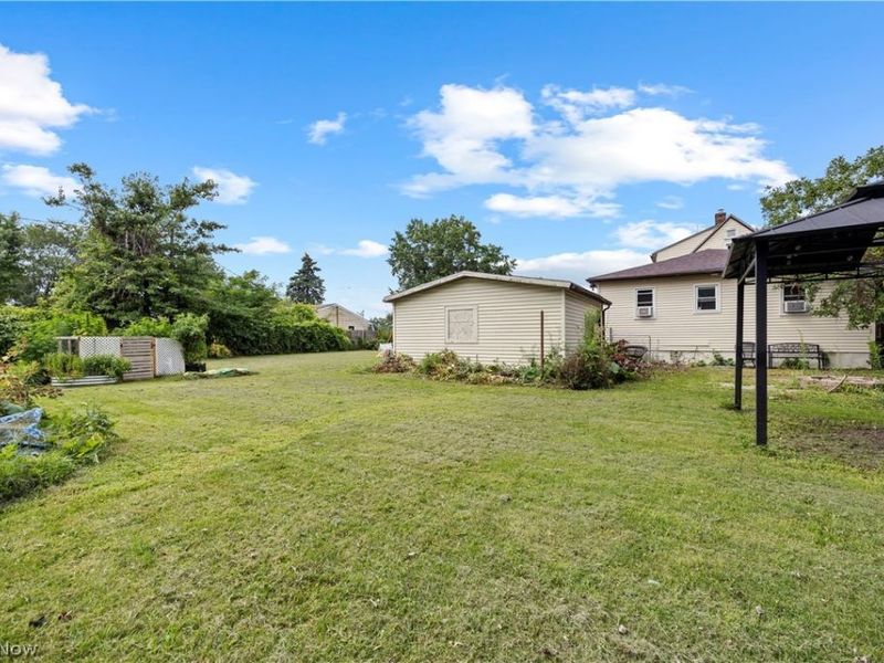 1674 E 32nd Street, Lorain, OH 44055 Photo 23