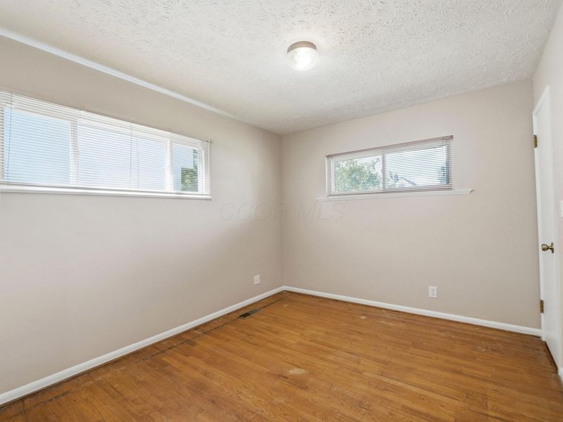 2189 Safford Avenue , Columbus, OH 43223 Photo 14