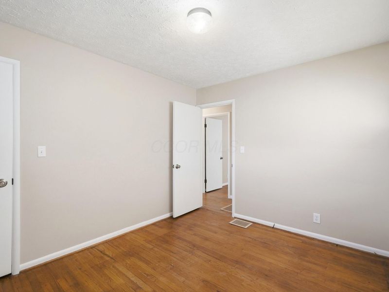 2189 Safford Avenue , Columbus, OH 43223 Photo 17