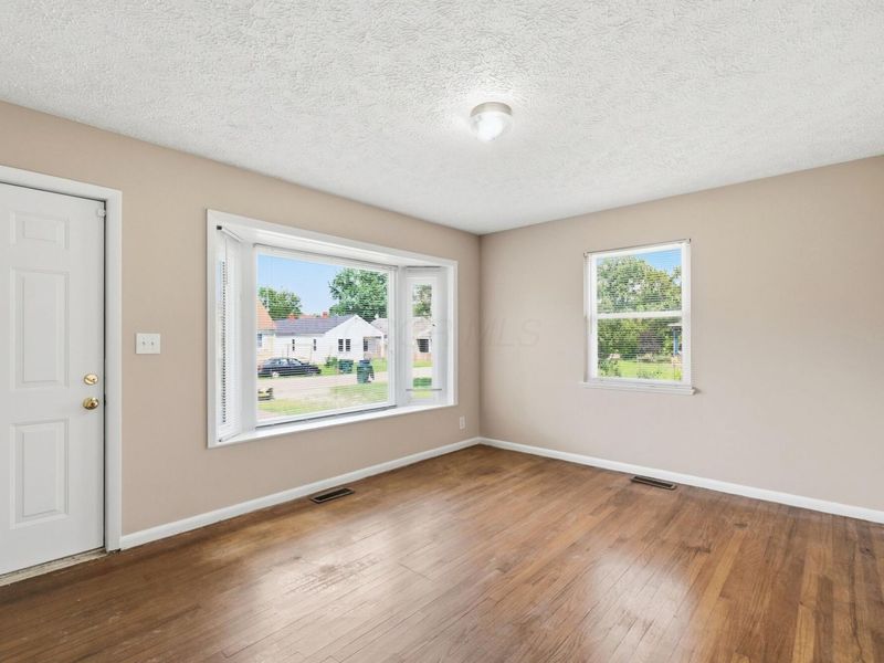 2189 Safford Avenue , Columbus, OH 43223 Photo 4