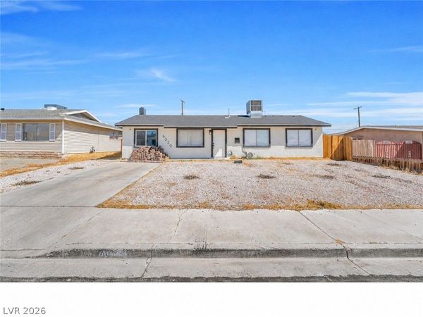 6320 Bristol Way , Las Vegas, NV 89107
