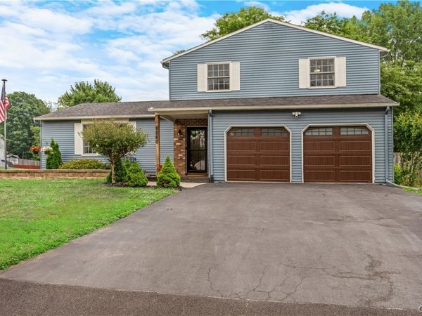 8060 Spruce Hill Drive , Clay, NY 13041