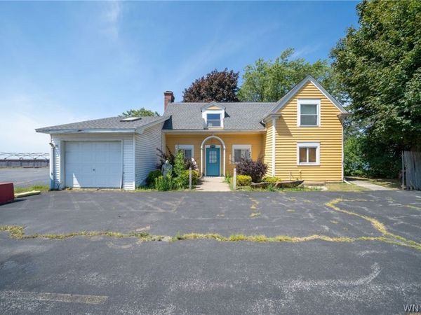 4904 Lake Shore Road , Hamburg, NY 14075