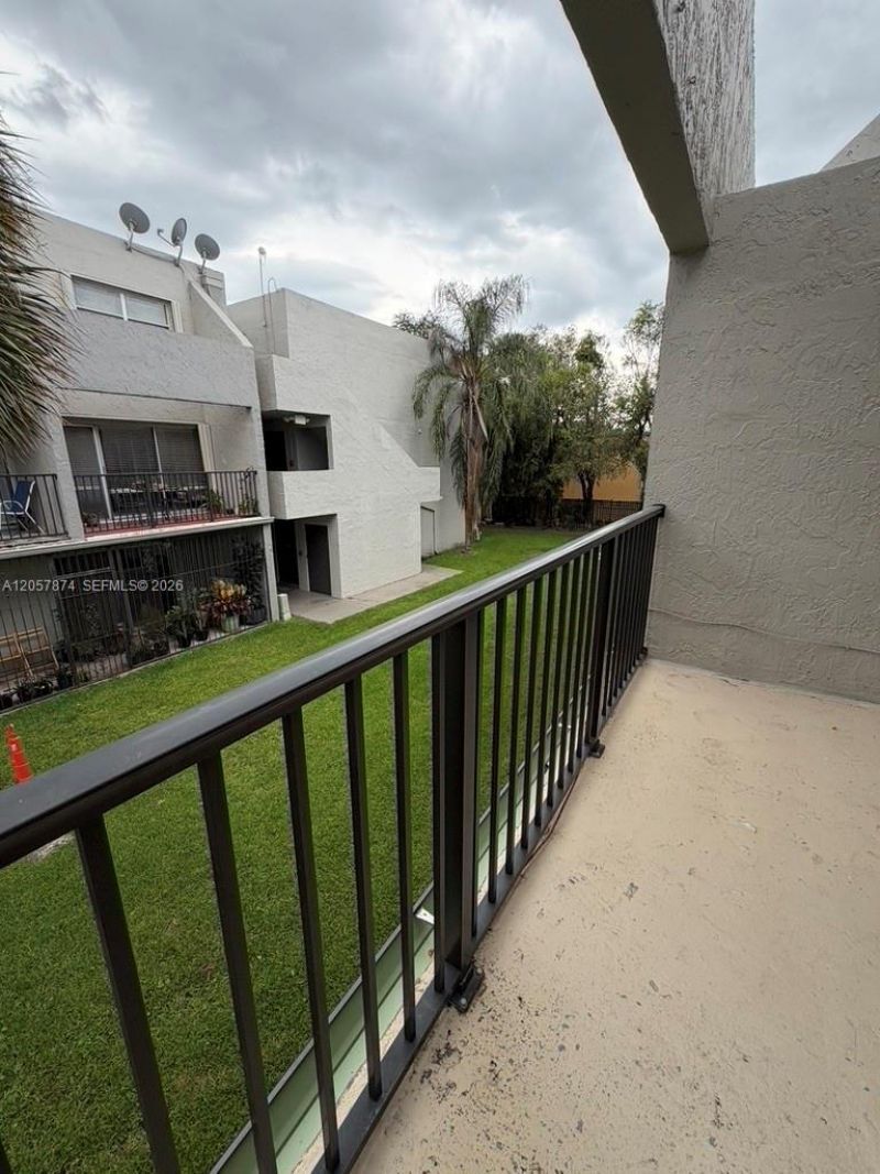 30 NW 87th Ave, Unit C201, Miami, FL 33172 Photo