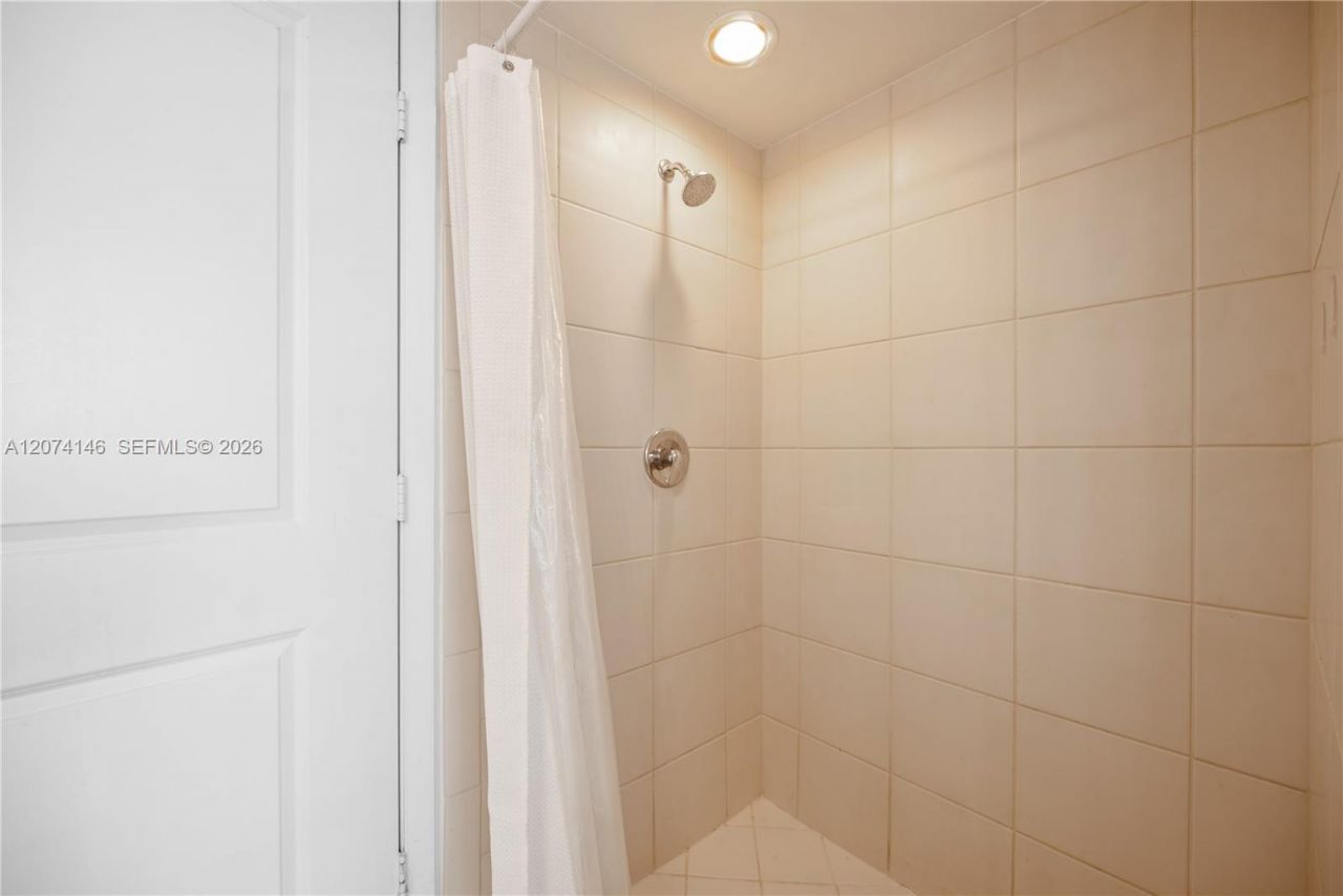 333 NE 24th St , Unit 1401, Miami, FL 33137 Photo