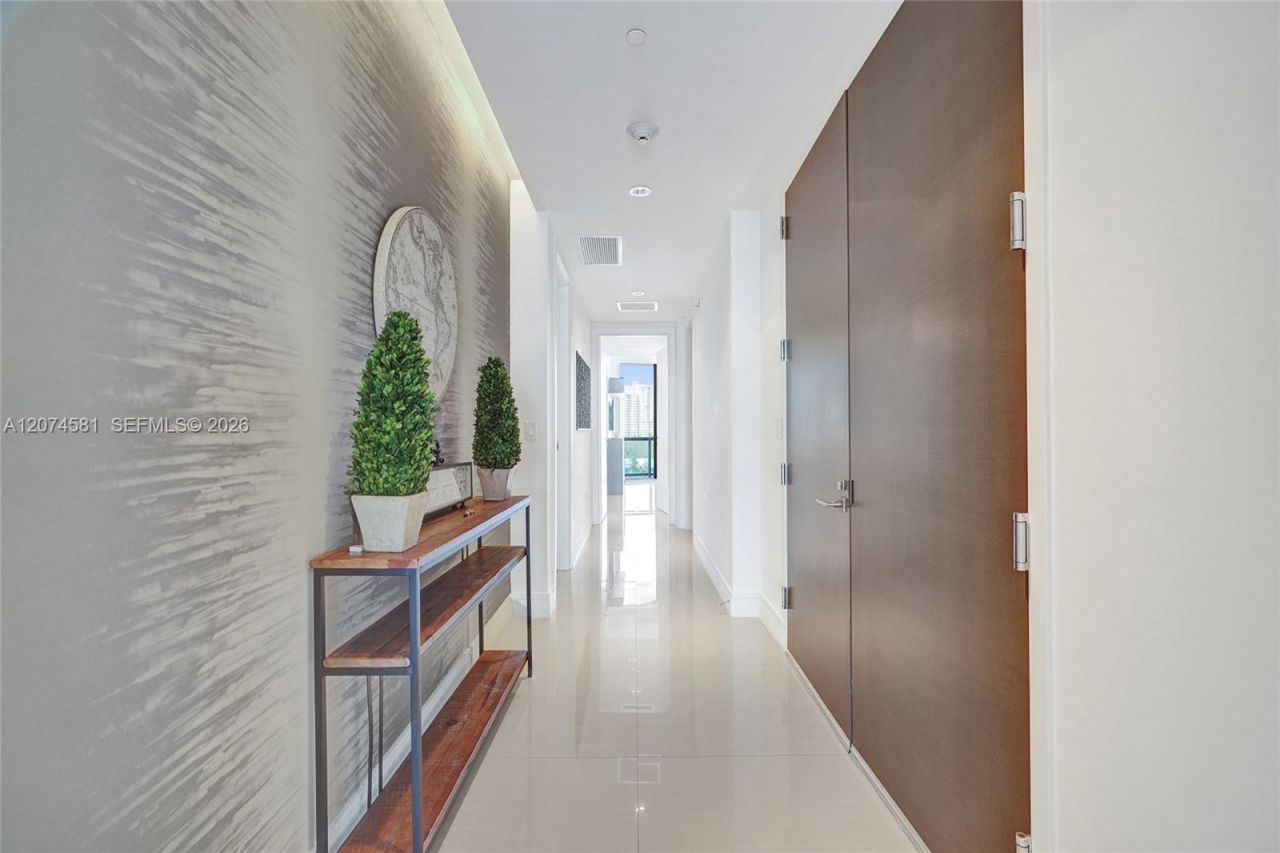 3250 NE 188th St , Unit 501, Aventura, FL 33180 Photo
