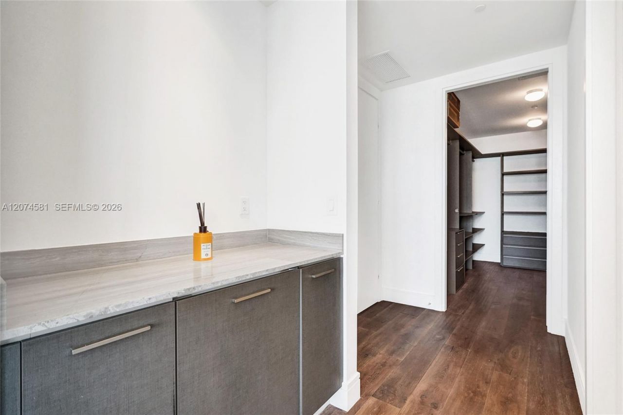 3250 NE 188th St , Unit 501, Aventura, FL 33180 Photo