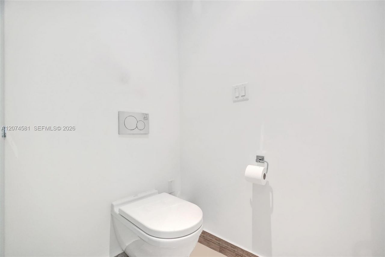 3250 NE 188th St , Unit 501, Aventura, FL 33180 Photo