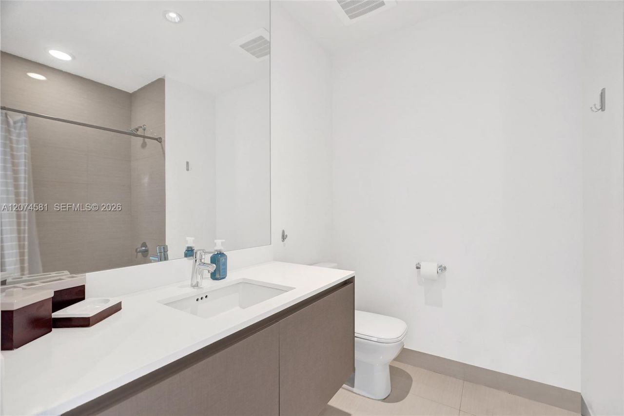 3250 NE 188th St , Unit 501, Aventura, FL 33180 Photo
