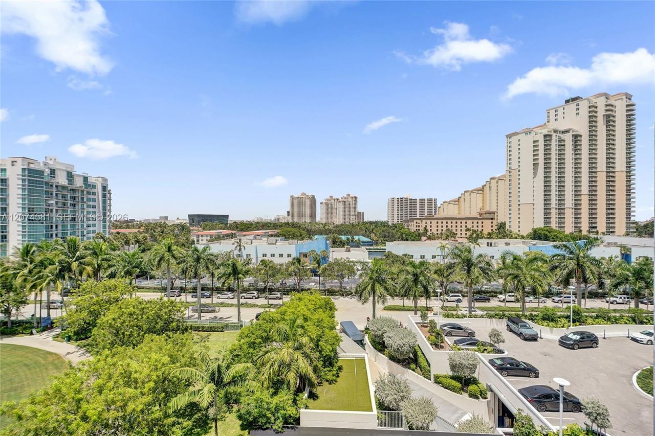 3250 NE 188th St , Unit 501, Aventura, FL 33180 Photo