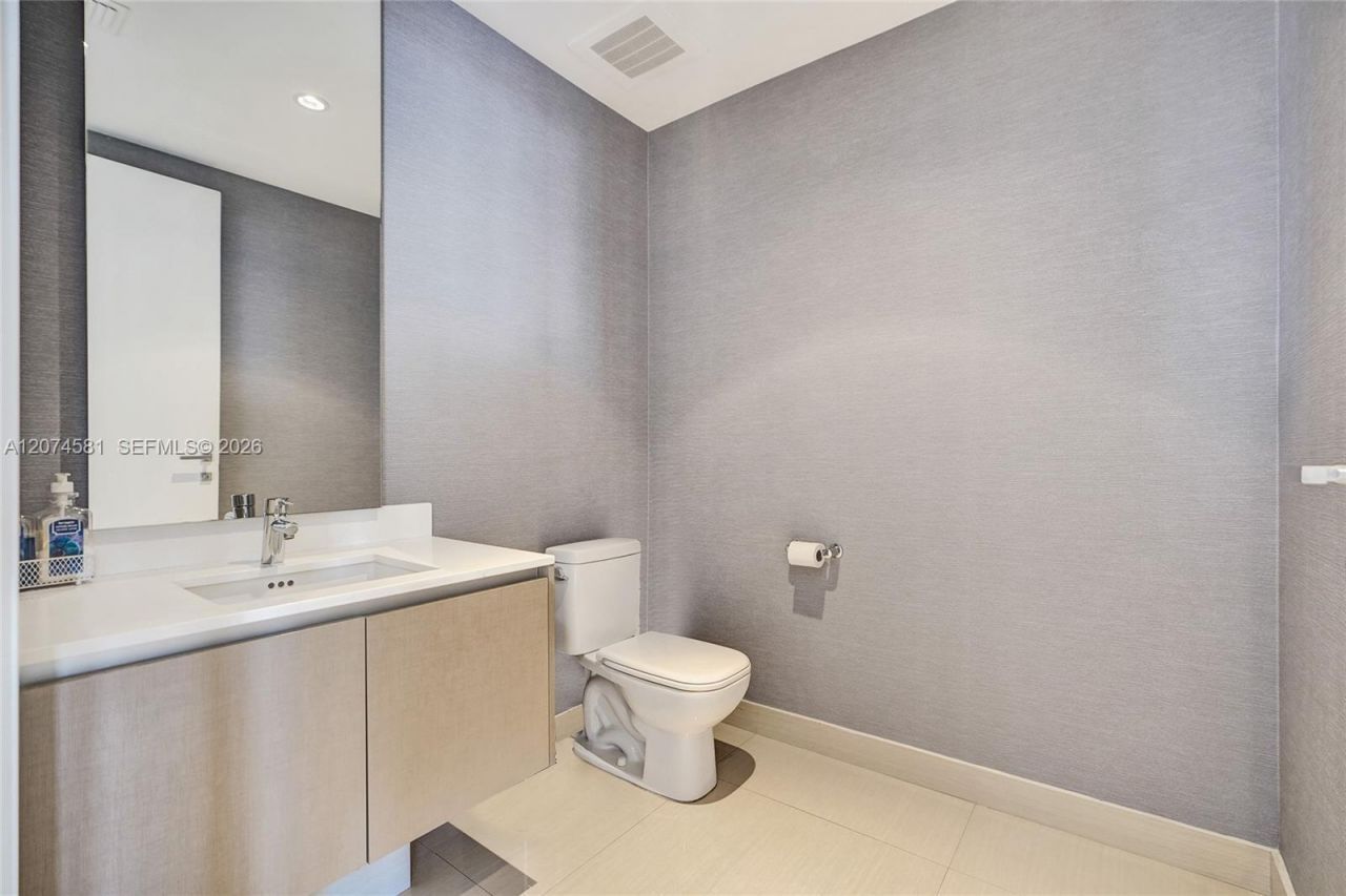 3250 NE 188th St , Unit 501, Aventura, FL 33180 Photo