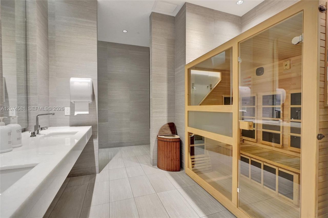 3250 NE 188th St , Unit 501, Aventura, FL 33180 Photo