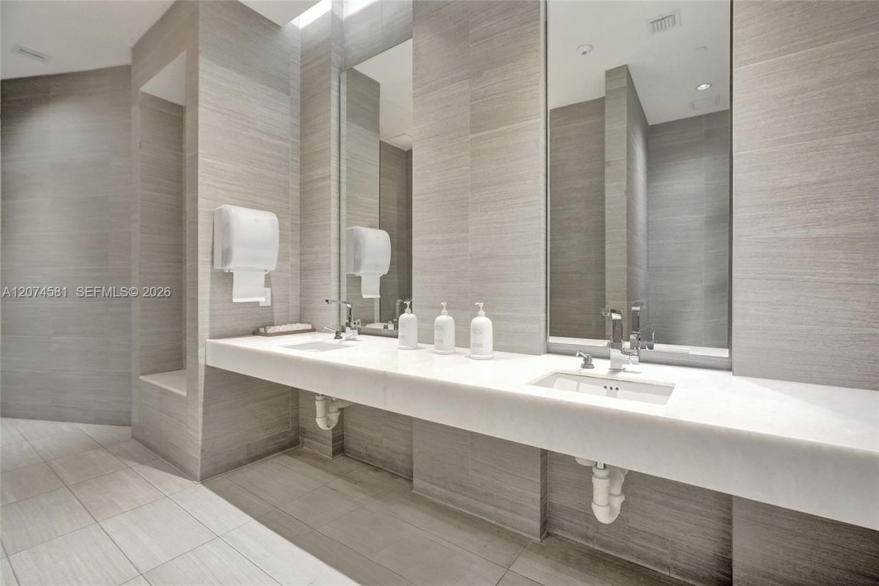 3250 NE 188th St , Unit 501, Aventura, FL 33180 Photo
