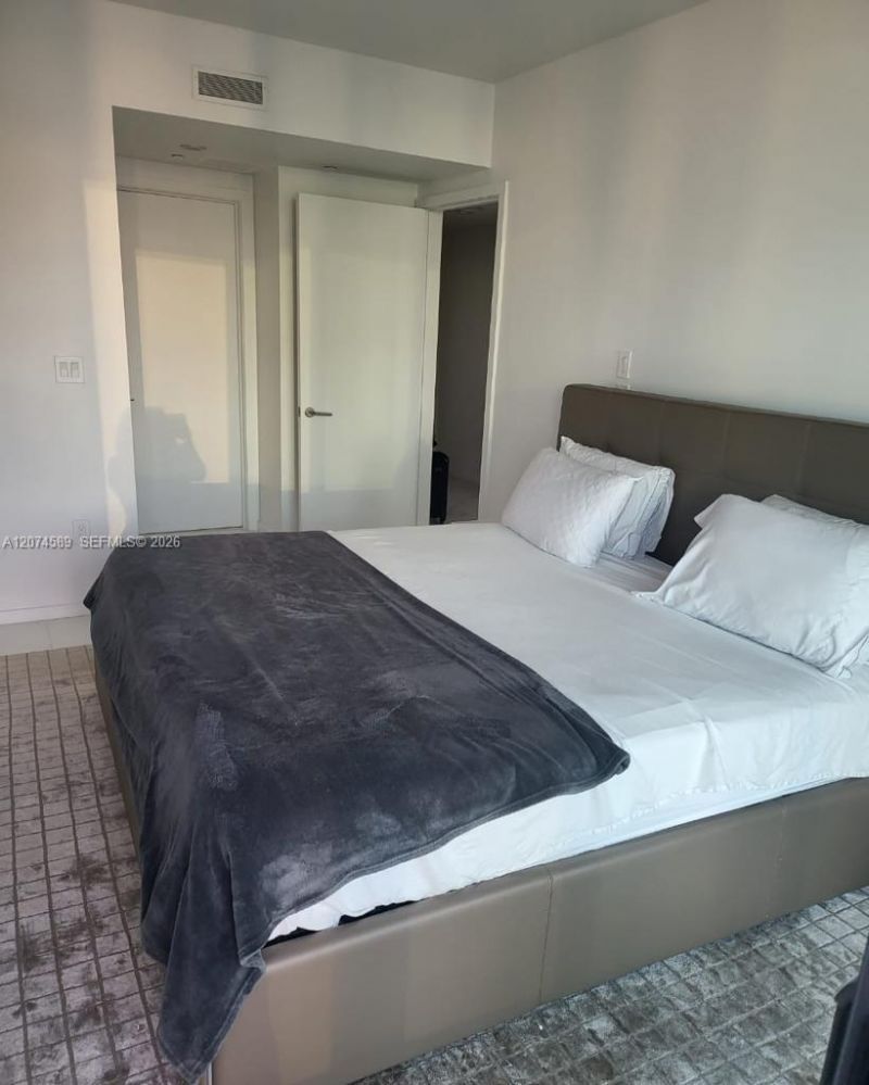 1300 S Miami Ave , Unit 2501, Miami, FL 33130 Photo