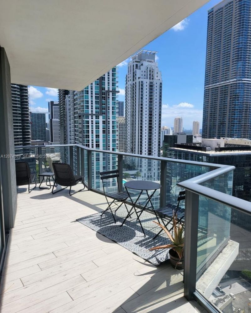 1300 S Miami Ave , Unit 2501, Miami, FL 33130 Photo