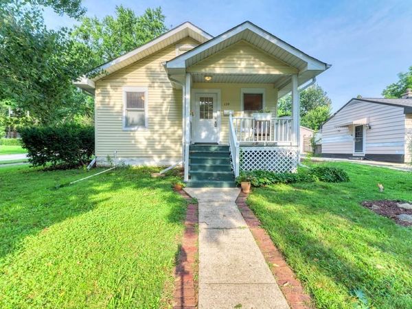 139 N Washington Street , Westmont, IL 60559