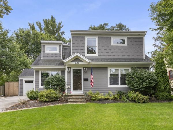 383 Elm Street , Glen Ellyn, IL 60137