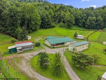421 Buckeye Road, Horner, WV 26372