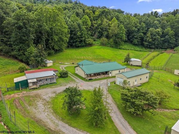 421 Buckeye Road, Horner, WV 26372