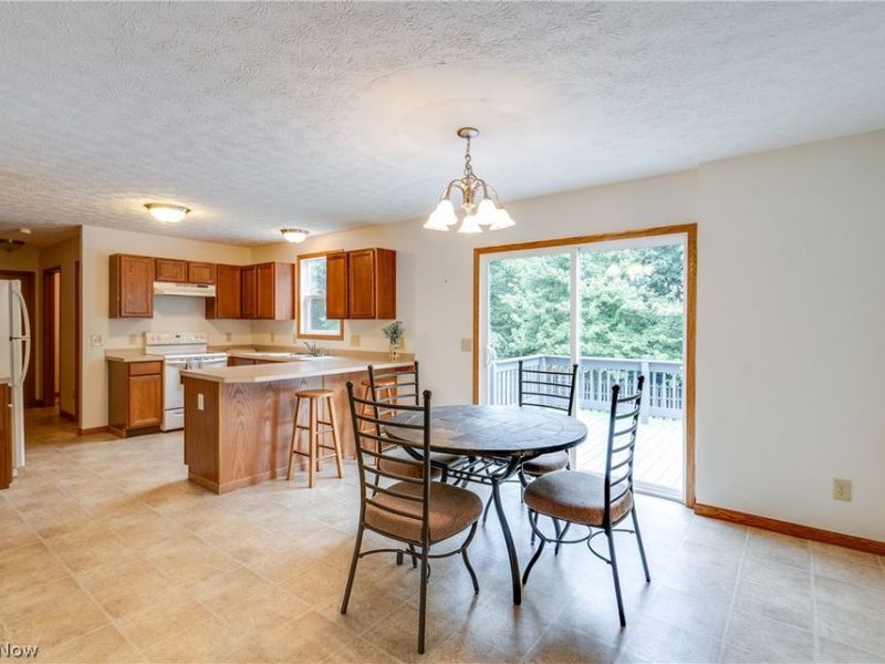 3061 Dover Drive, Akron, OH 44312 Photo 9