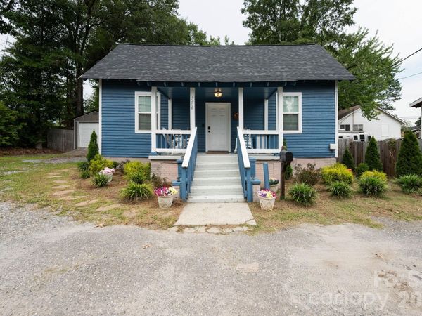 1208 Phillips Court , Gastonia, NC 28052