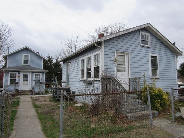 60 11th St, Wareham, MA 02558