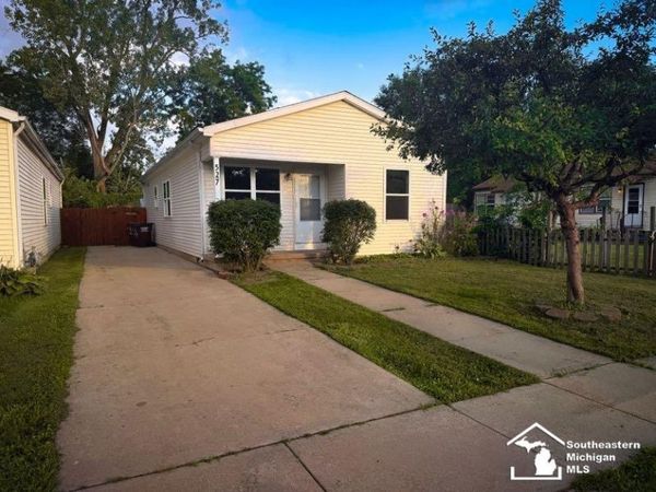 527 Railroad Street, Monroe, MI 48161
