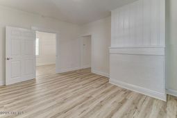 709 S 10th Street photo 4