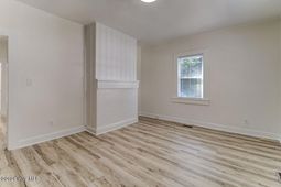 709 S 10th Street photo 4