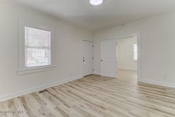 709 S 10th Street photo 4