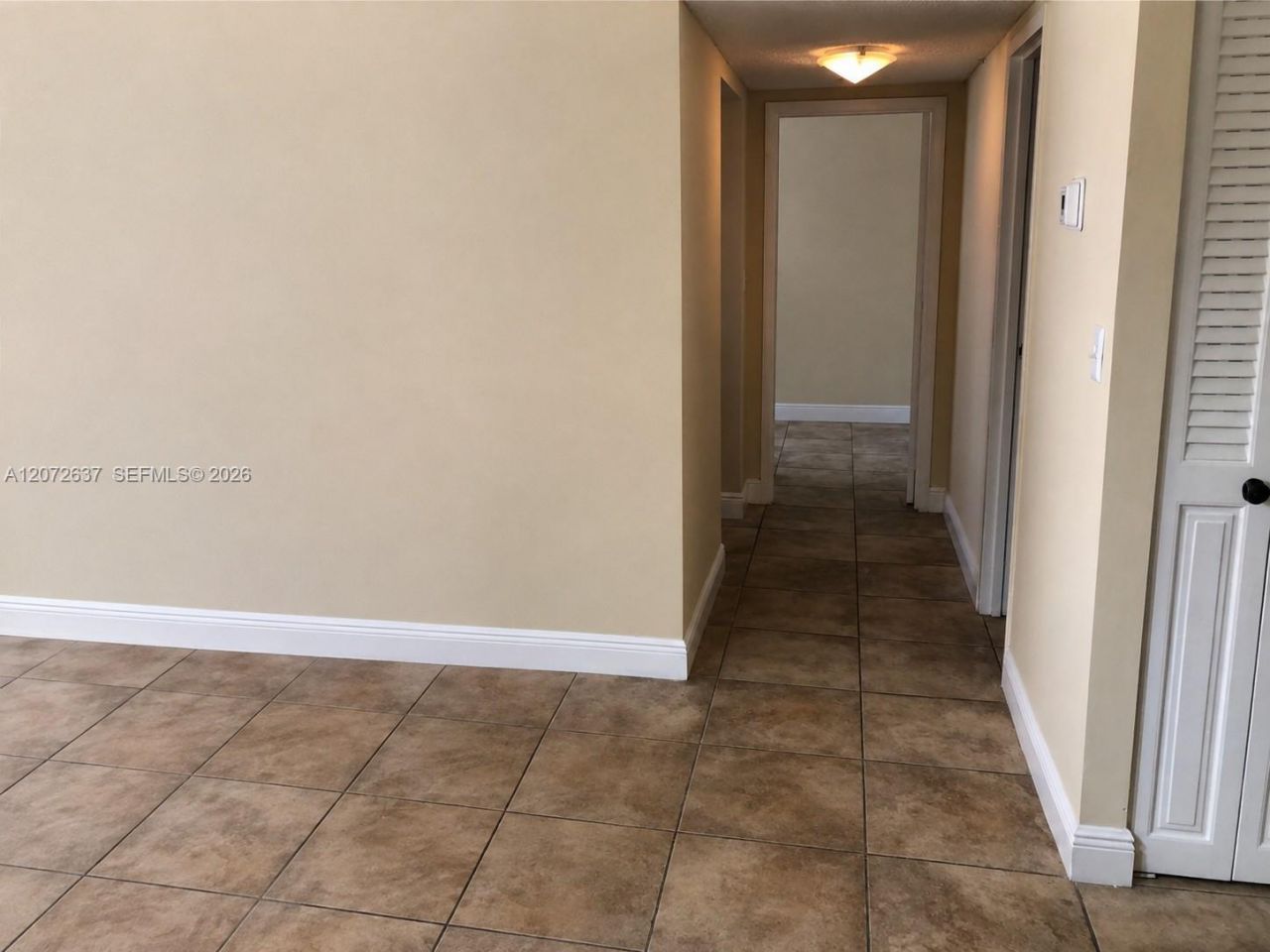 600 Parkview Dr , Unit 224, Hallandale Beach, FL 33009 Photo