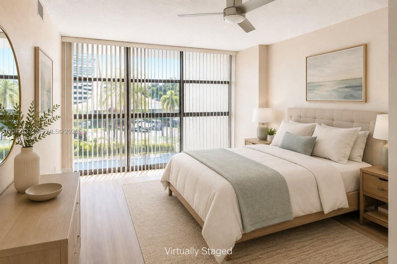 600 Parkview Dr , Unit 224, Hallandale Beach, FL 33009 Photo