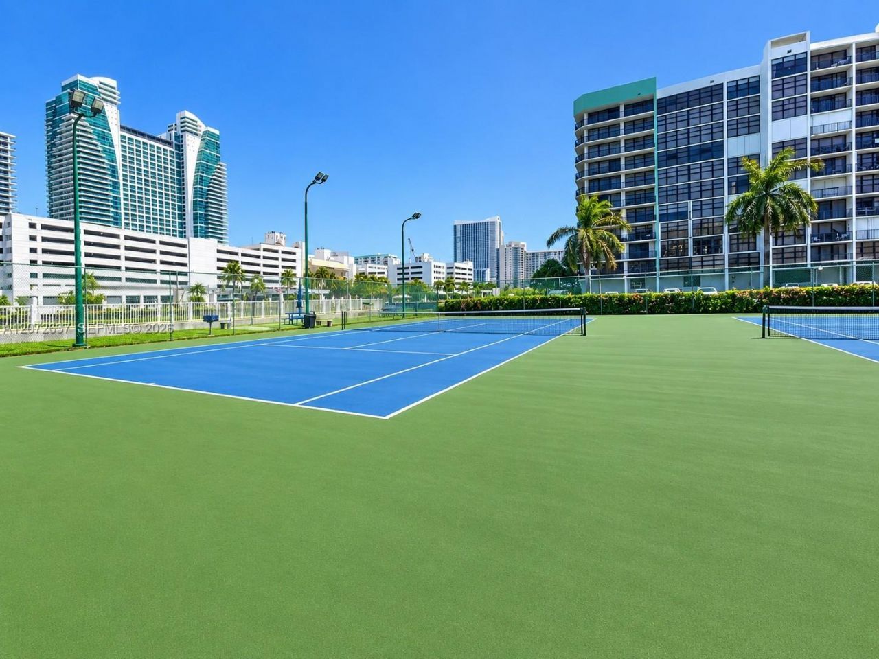 600 Parkview Dr , Unit 224, Hallandale Beach, FL 33009 Photo