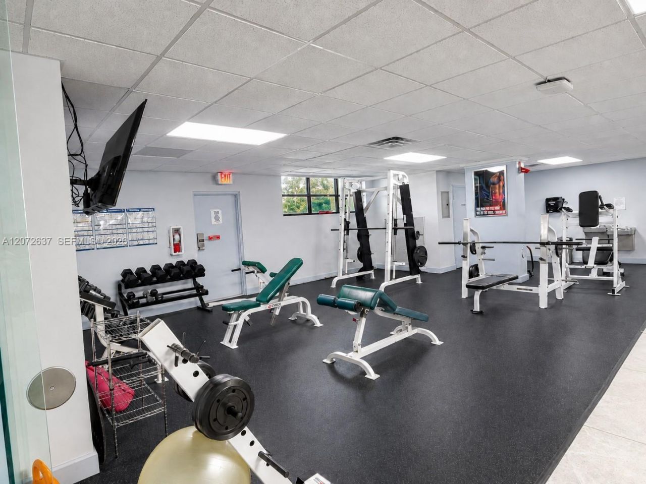 600 Parkview Dr , Unit 224, Hallandale Beach, FL 33009 Photo