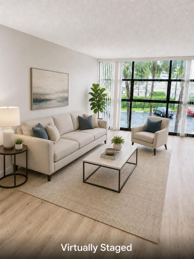 600 Parkview Dr , Unit 224, Hallandale Beach, FL 33009 Photo