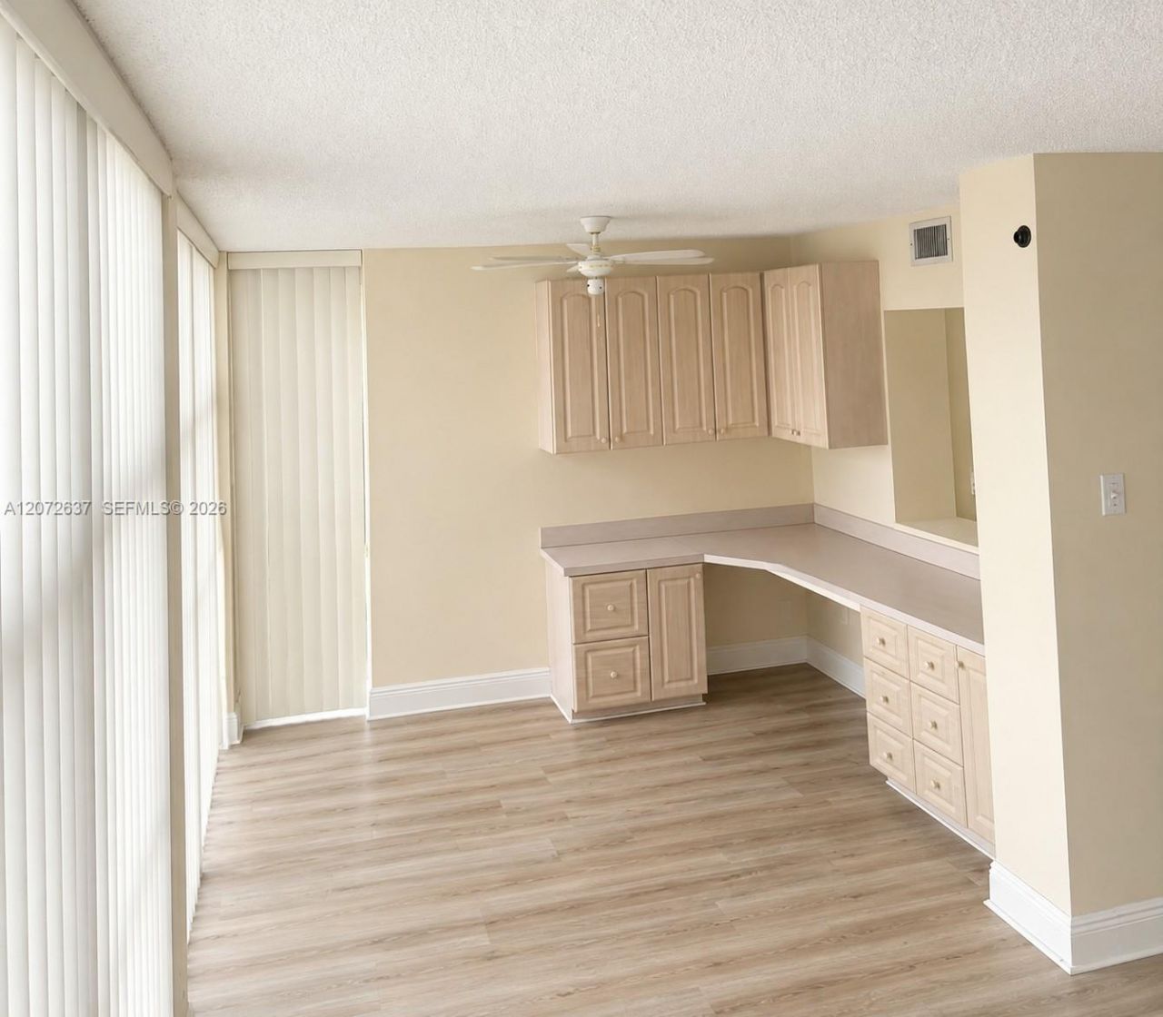 600 Parkview Dr , Unit 224, Hallandale Beach, FL 33009 Photo