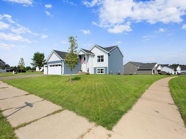 4706 8th Street Loop NE, Saint Cloud, MN 56304