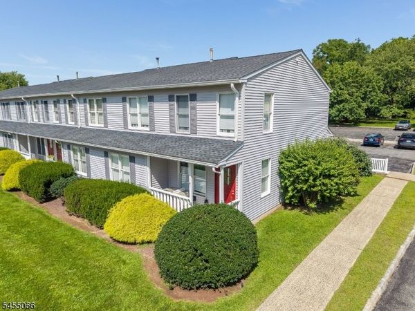 81 Park Ave, Flemington, NJ 08822