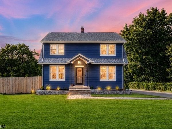 200 River Rd, Long Hill, NJ 07946