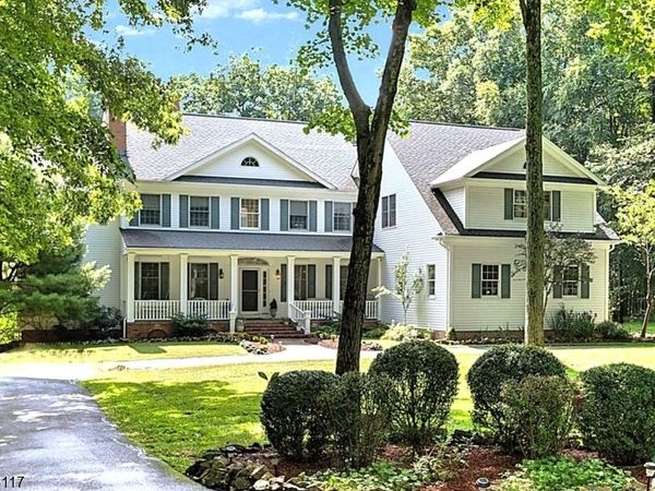 48 Ascot Dr, Washington, NJ 07853