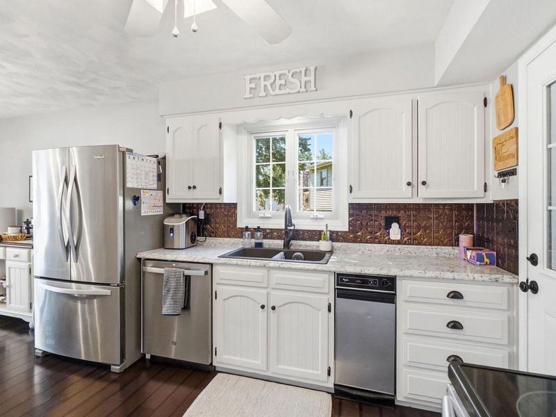 924 Aster Drive, Wapakoneta, OH 45895 Photo 6
