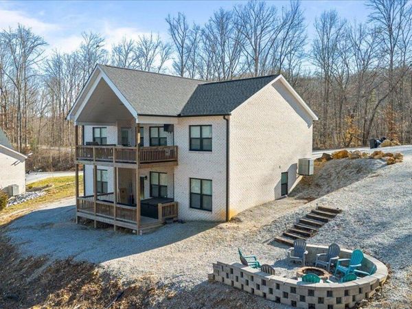 113 Pool Drive, LaFollette, TN 37766