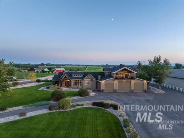 1085 Glenway Avenue, Fruitland, ID 83619