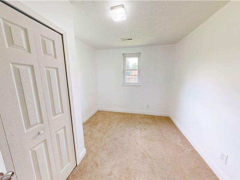 16702 Findlay Street, Chagrin Falls, OH 44023 Photo 12