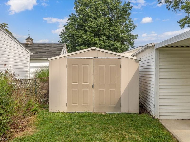 424 E 326th Street, Willowick, OH 44095 Photo 30