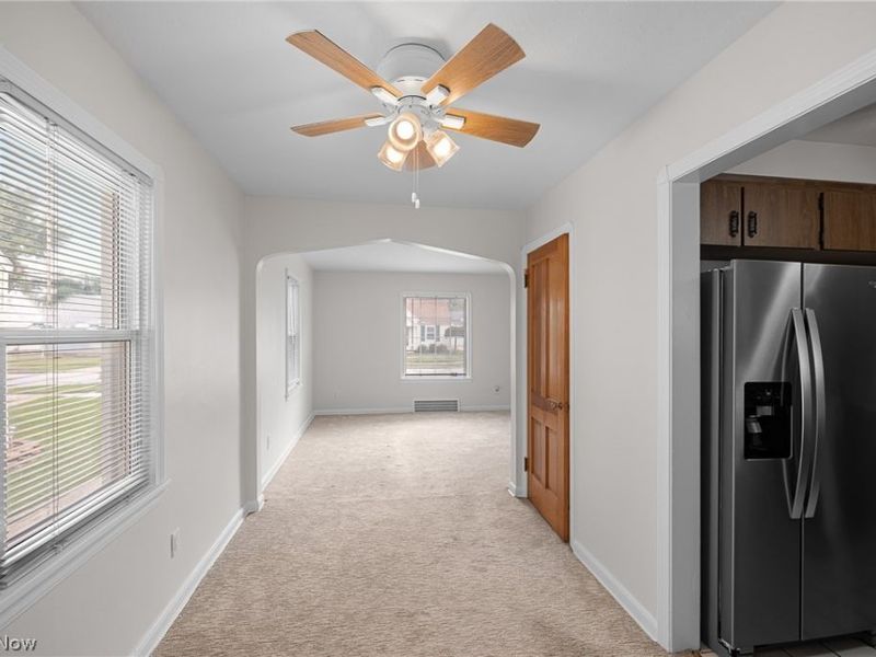 424 E 326th Street, Willowick, OH 44095 Photo 8