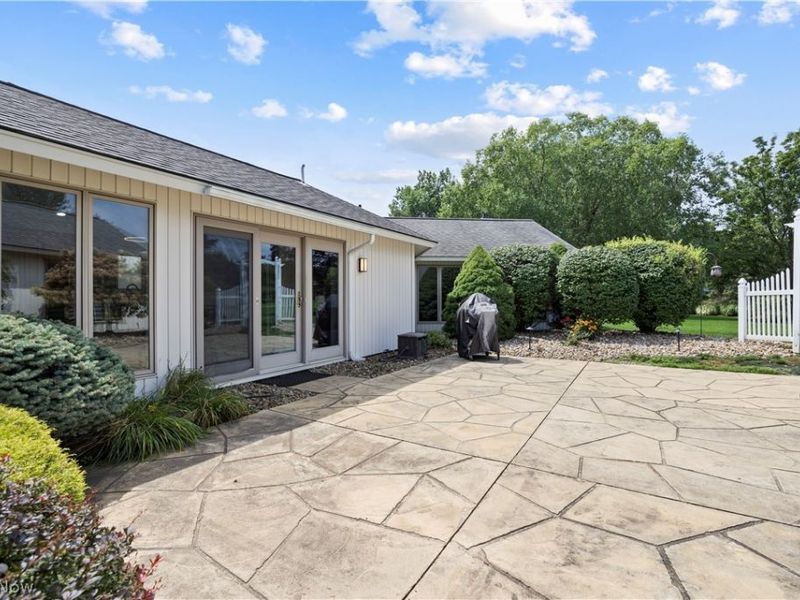 33008 Woodhaven Circle, North Ridgeville, OH 44039 Photo 19