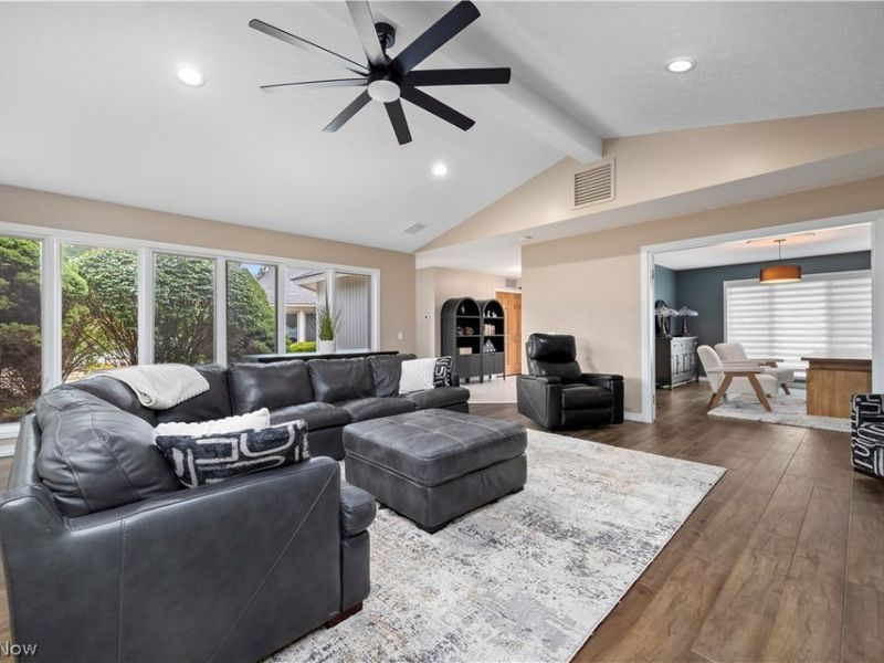 33008 Woodhaven Circle, North Ridgeville, OH 44039 Photo 7