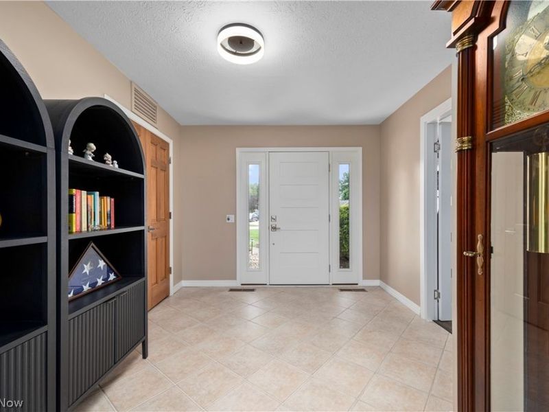 33008 Woodhaven Circle, North Ridgeville, OH 44039 Photo 8